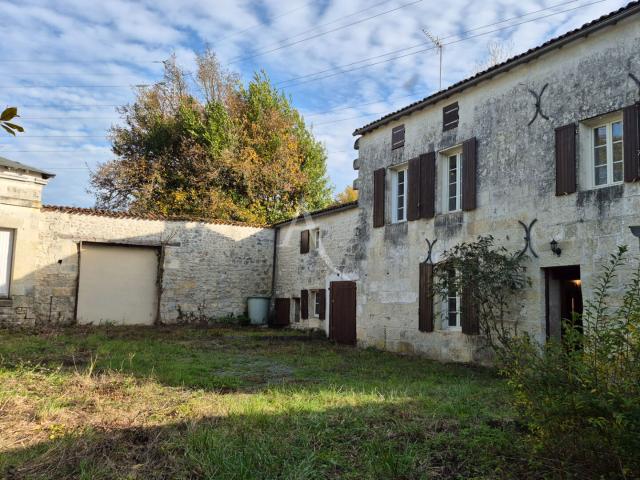 Maison vente à France métropolitaine, Saintes