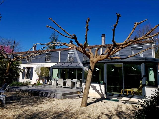 Villa vente à Saintes