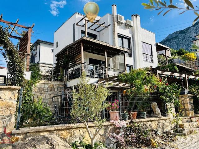 Karaburun, İzmir içerisinde satılık Villa