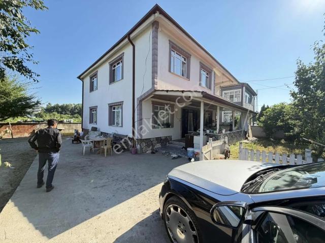 Akyazi, Sakarya içerisinde satılık Bina