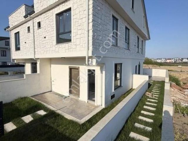 Kocaali, Sakarya içerisinde satılık Villa