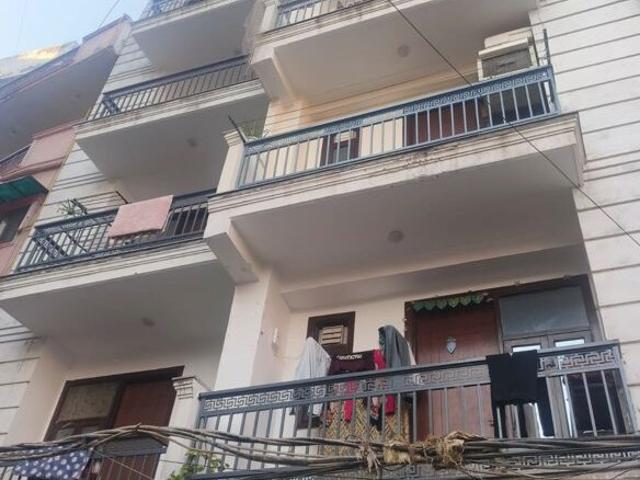 Property for rent in Deri