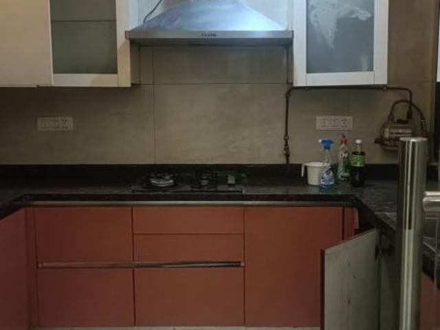 Property for rent in Deri