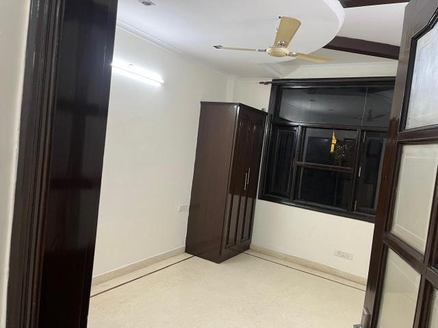 Property for rent in Deri