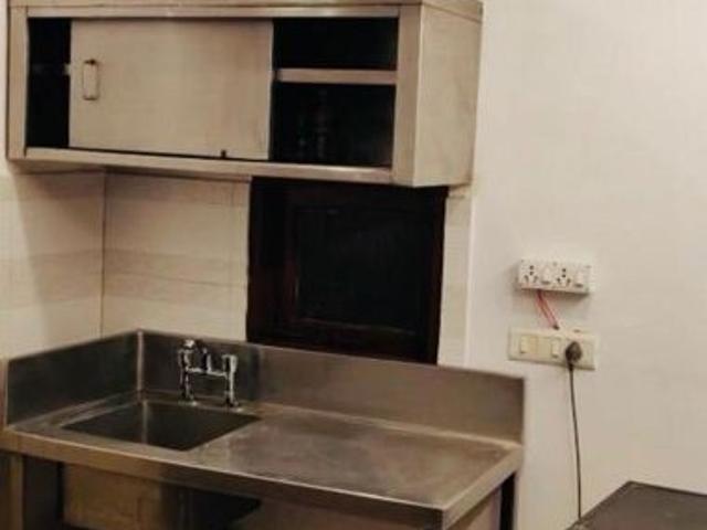 Property for rent in Deri