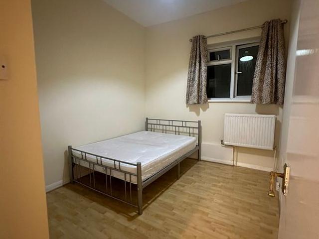 Apartment for rent in Upton Park, Greater London