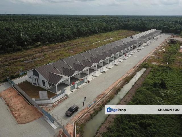House for sale in Kampung Parit Rasipan, Parit Raja