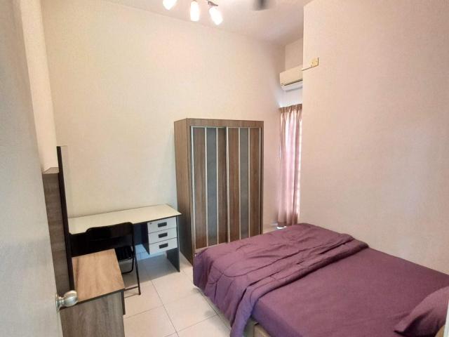 Room for rent in Sendayan Village, Negeri Sembilan