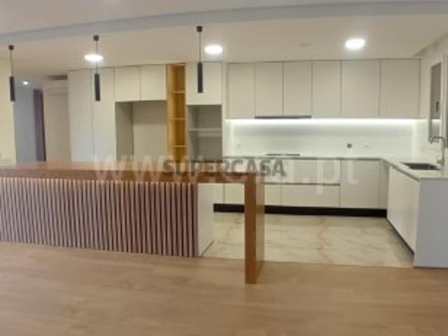 Casa venda em Vila Verde, Cruz