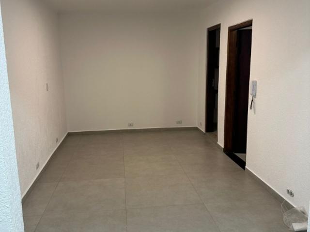 Ponto Comercial aluguel em Região Imediata de São Paulo, Região Metropolitana de São Paulo