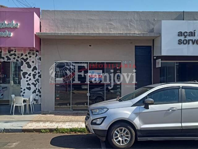 Quarto aluguel em Arapongas, Região Geográfica Intermediária de Londrina