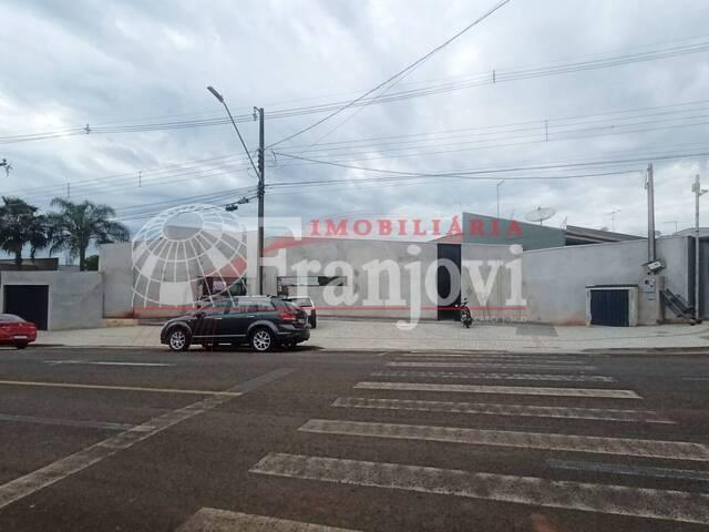 Quarto aluguel em Arapongas, Região Geográfica Intermediária de Londrina