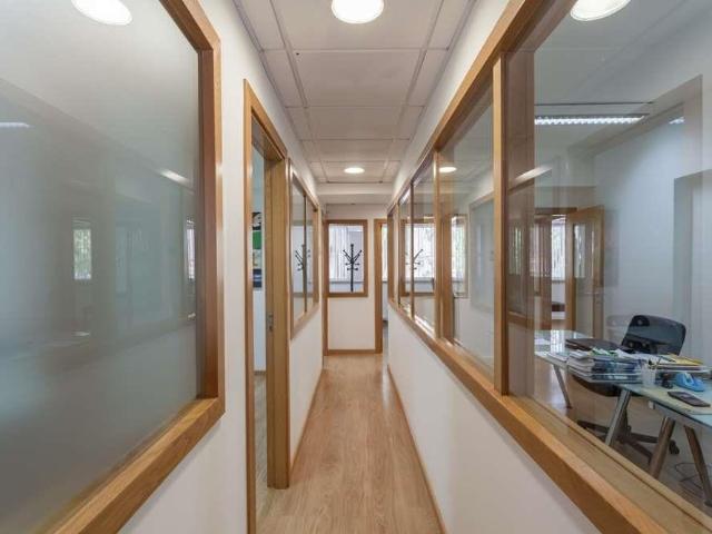 Escritório alugar em Núcleo Urbano Histórico de Algés, Oeiras