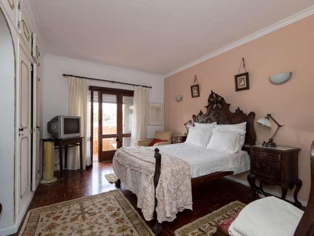 Quarto alugar em Murtal, Cascais