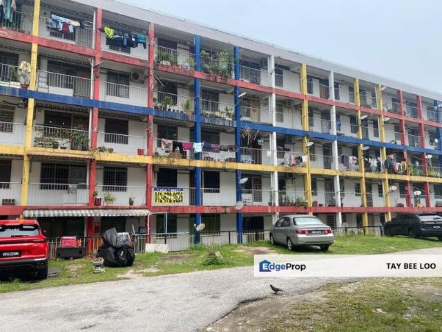 Flat for sale in Taman Salak Selatan, Kuala Lumpur
