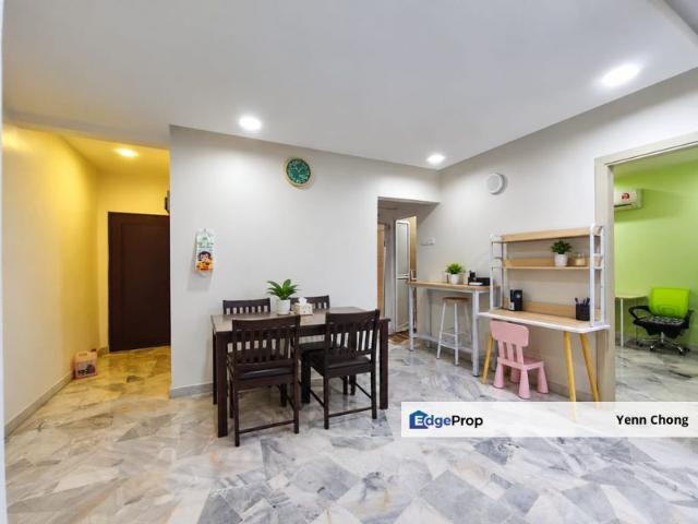 Flat for sale in Taman Salak Selatan, Kuala Lumpur