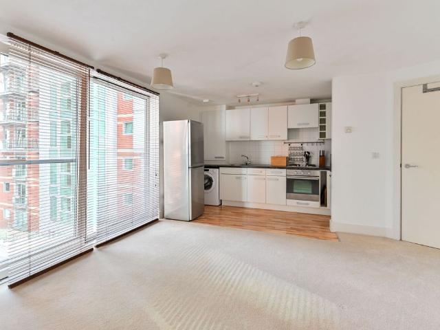Apartment for rent in Vauxhall, Greater London