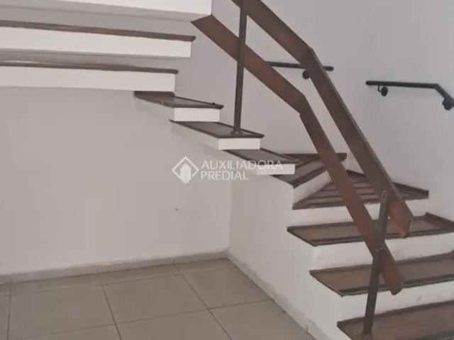 Ponto Comercial aluguel em Região Imediata de São Paulo, Região Metropolitana de São Paulo