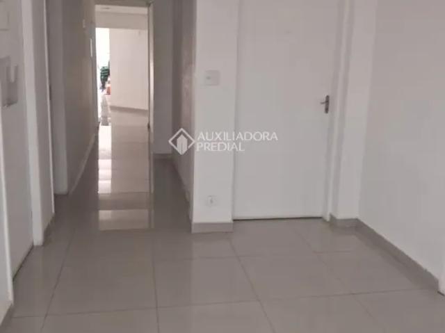 Ponto Comercial aluguel em Região Imediata de São Paulo, Região Metropolitana de São Paulo