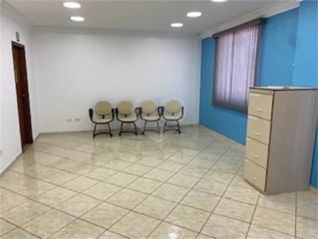 Ponto Comercial aluguel em Região Imediata de São Paulo, Região Metropolitana de São Paulo