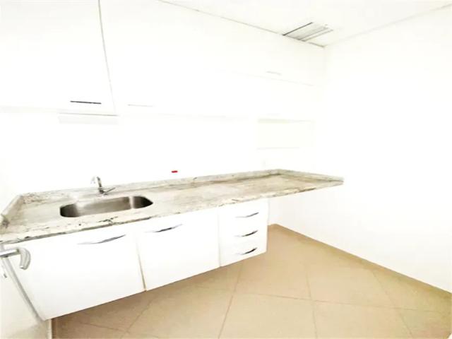 Ponto Comercial aluguel em Região Imediata de São Paulo, Região Metropolitana de São Paulo