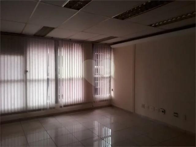 Ponto Comercial aluguel em Região Imediata de São Paulo, Região Metropolitana de São Paulo