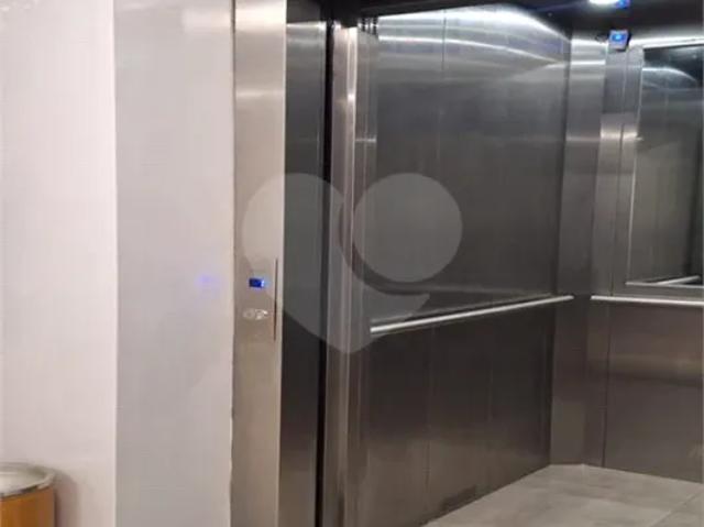 Ponto Comercial aluguel em Região Imediata de São Paulo, Região Metropolitana de São Paulo