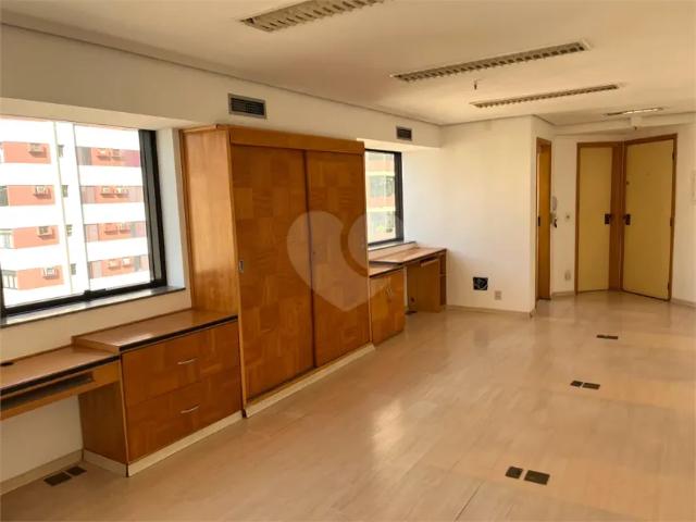 Ponto Comercial aluguel em Região Imediata de São Paulo, Região Metropolitana de São Paulo