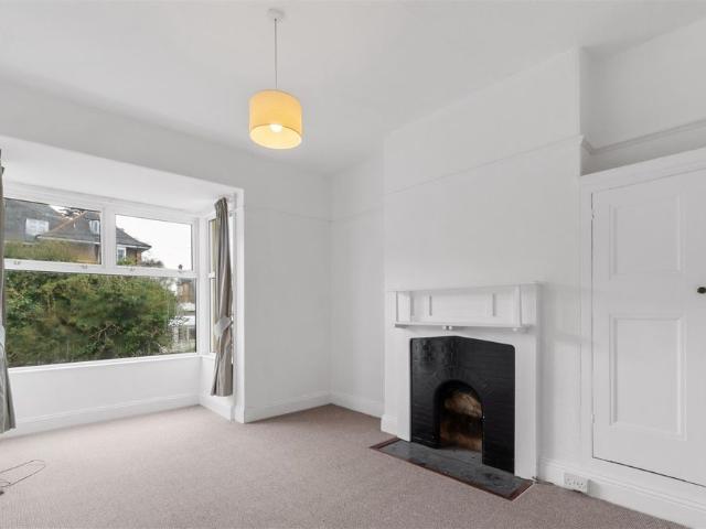 Apartment for rent in Lipson, Mount Wise