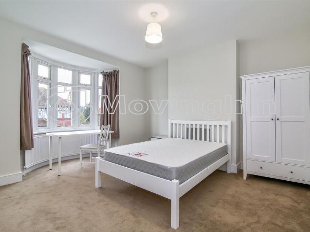 Room for rent in Beddington, Greater London
