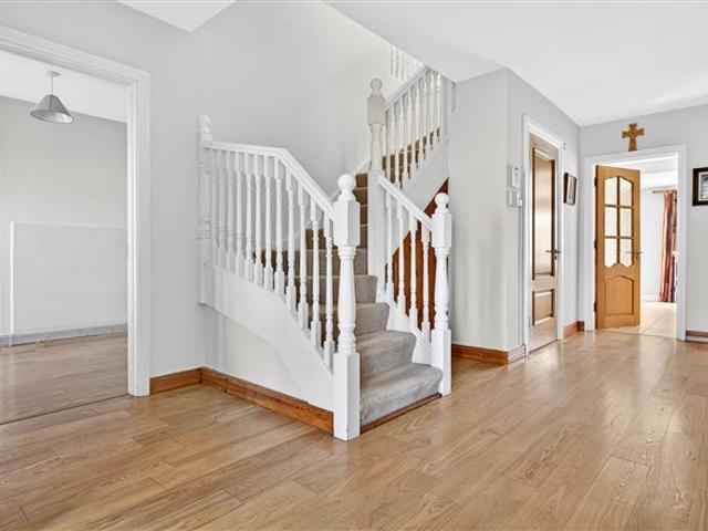 Detached House for sale in Strandhill, Connacht