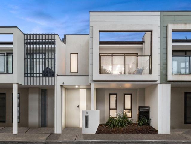 Townhouse for sale in Camerons Creek, Victoria