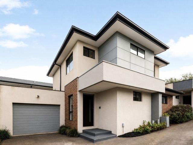 Townhouse for sale in Camerons Creek, Victoria