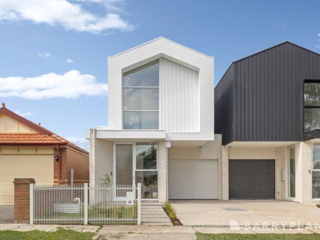 Townhouse for sale in Camerons Creek, Victoria