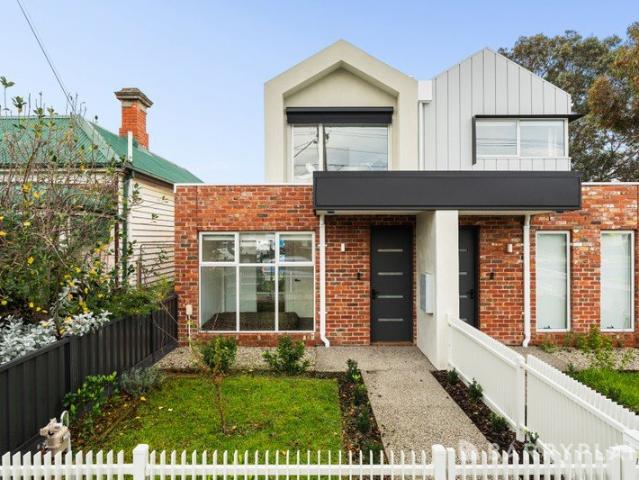 Townhouse for sale in Camerons Creek, Victoria