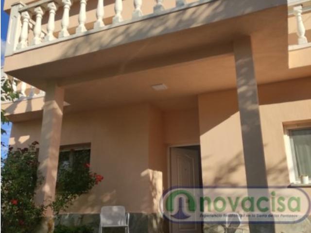 Casa en venta en El Tiemblo, Castilla y León