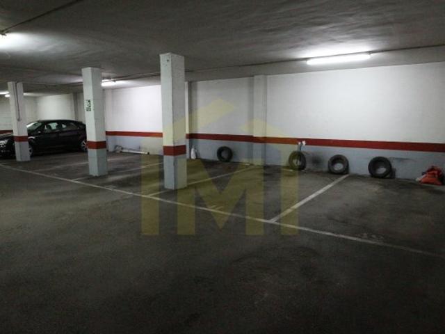 Garaje en venta en Oviedo, Casco Antiguo