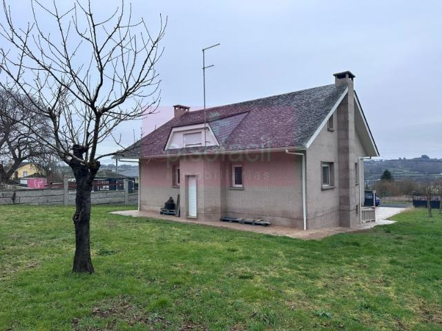 Casa en venta en Orbazai, Lugo