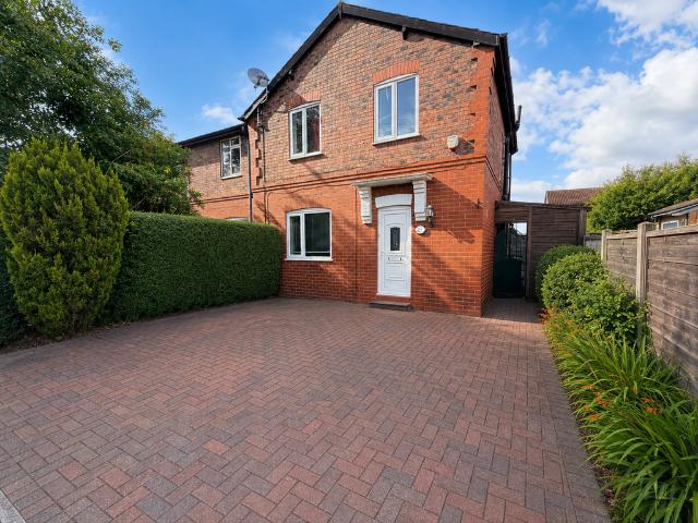 House for rent in Sale Moor, Trafford Park