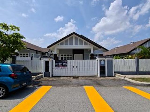 Bungalow for sale in Sendayan Village, Negeri Sembilan