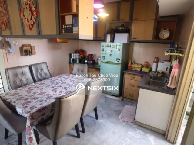 Residential House for sale in Country Heights Damansara, Kuala Lumpur