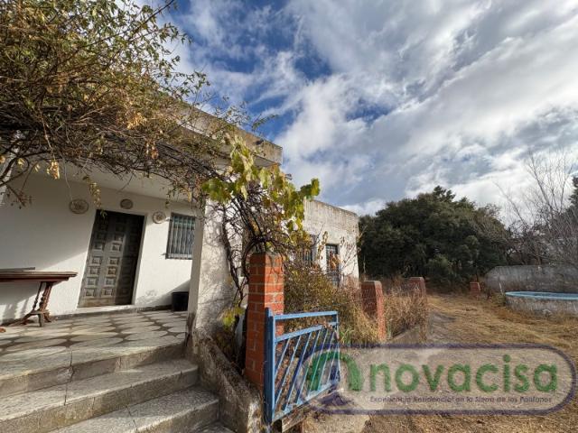 Casa Rural en venta en Cenicientos, Madrid