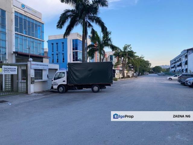 Warehouse for sale in Petaling, Alam Impian