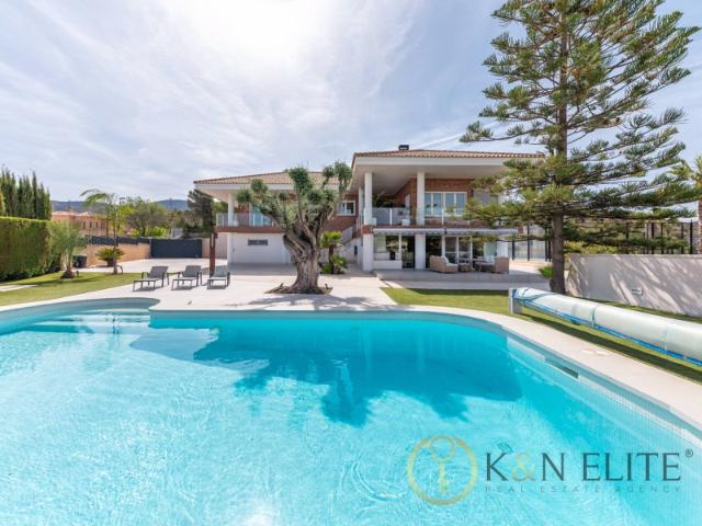 Casa en venta en el Vinalopó Mitjà / El Vinalopó Medio, Valencia