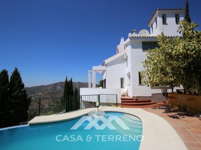 Casa en venta en Torrox Park, La Axarquía
