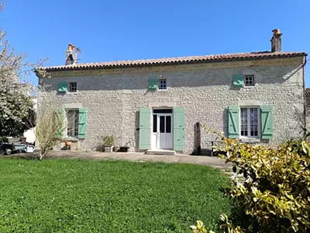Maison vente à Saint-Jean-d'Angély, Saleignes