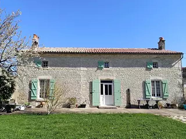 Maison vente à Saint-Jean-d'Angély, Saleignes