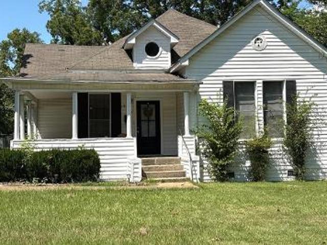 House for sale in Holly Springs, Mississippi