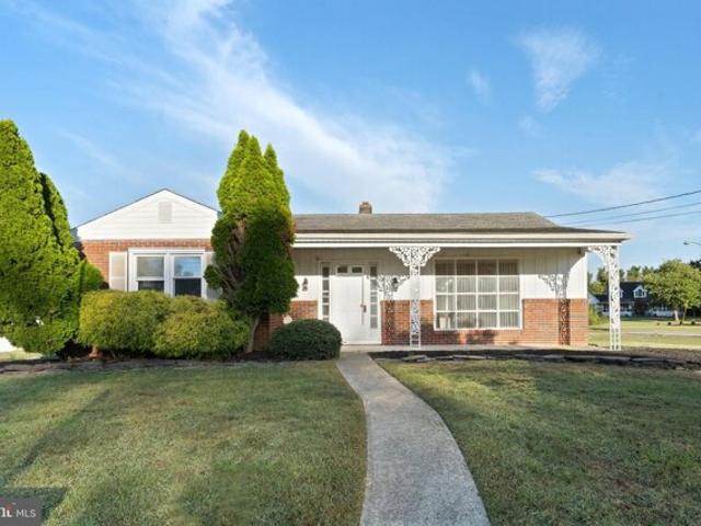 House for sale in Deepwater, New Jersey