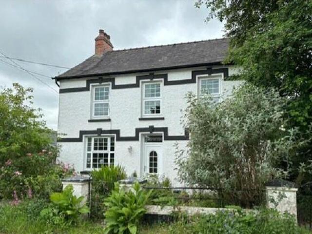 House for sale in Llandeilo, Wales